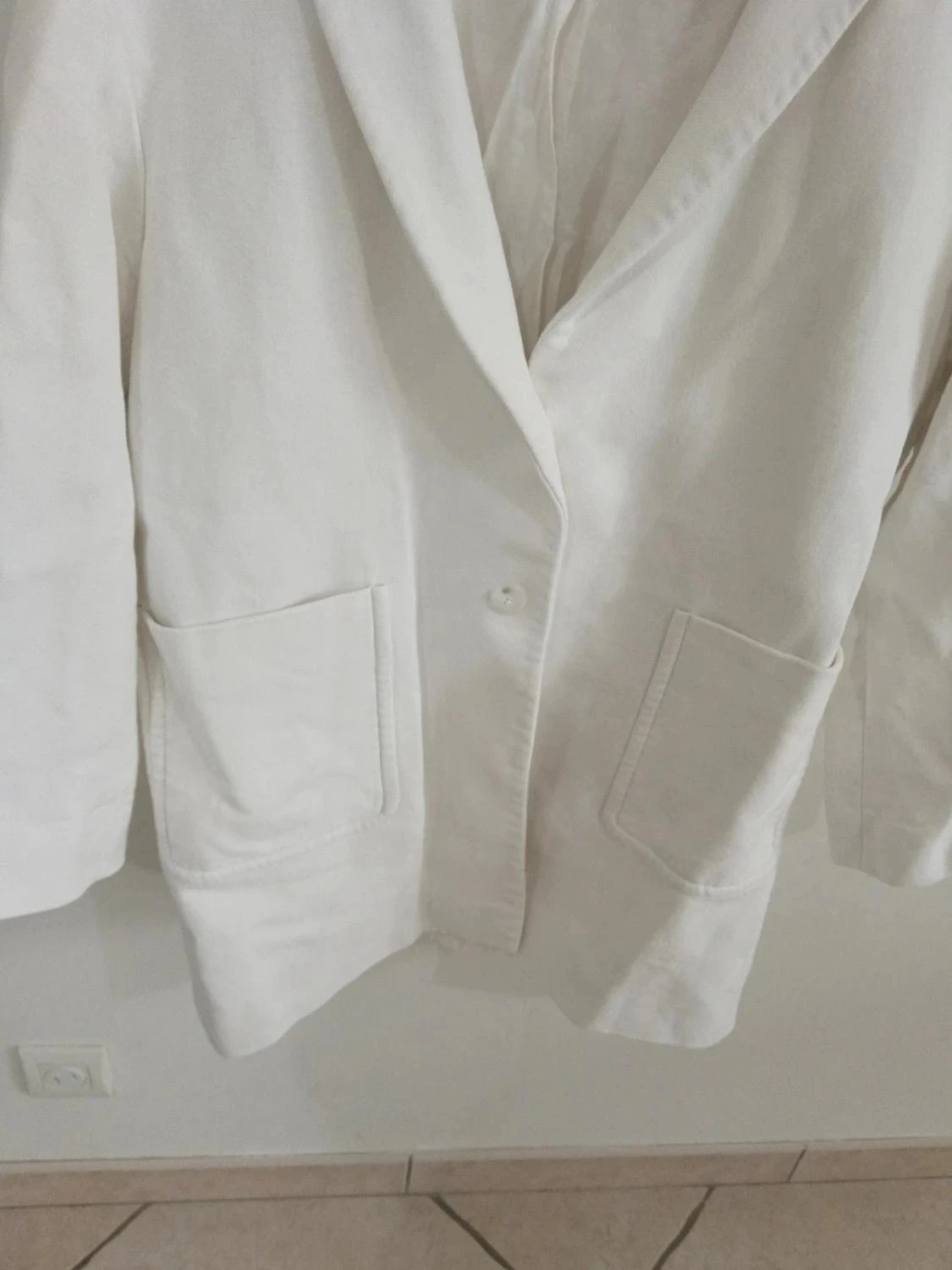 C131 blazer blanco Caroll 44 – photo 3